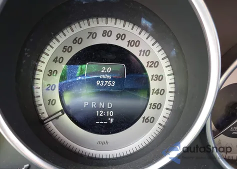 2014 Mercedes-Benz C 300 Luxury 4Matic/Sport 4Matic z USA, uszkodzony, nr VIN WDDGF8AB2ER310199